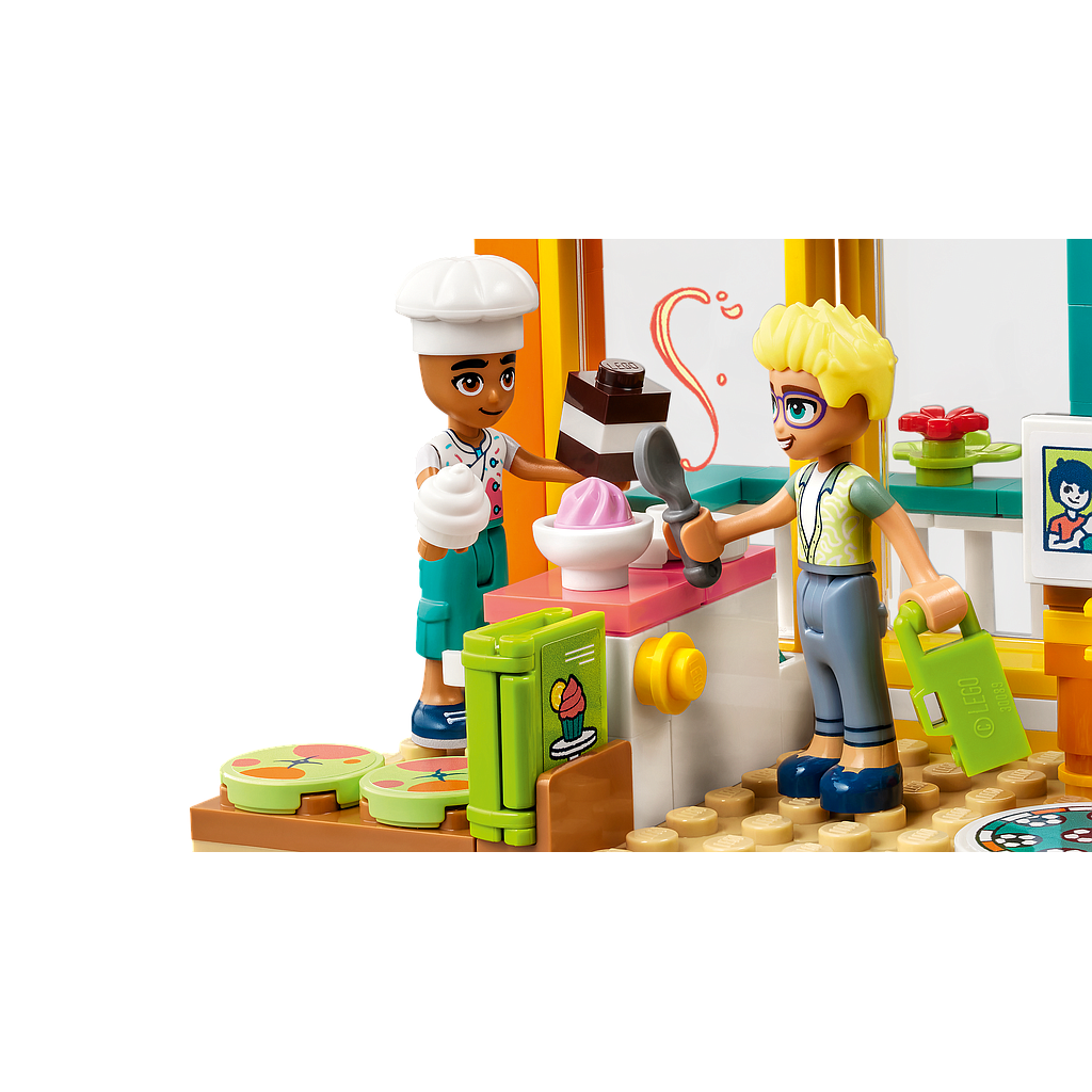 lego_friends_leo's_room_41754L_3