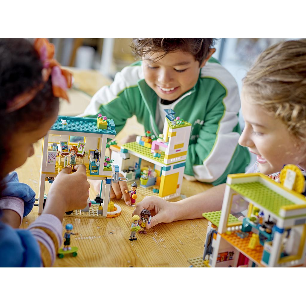 lego_friends_heartlake’i_rahvusvaheline_kool_41731L_7