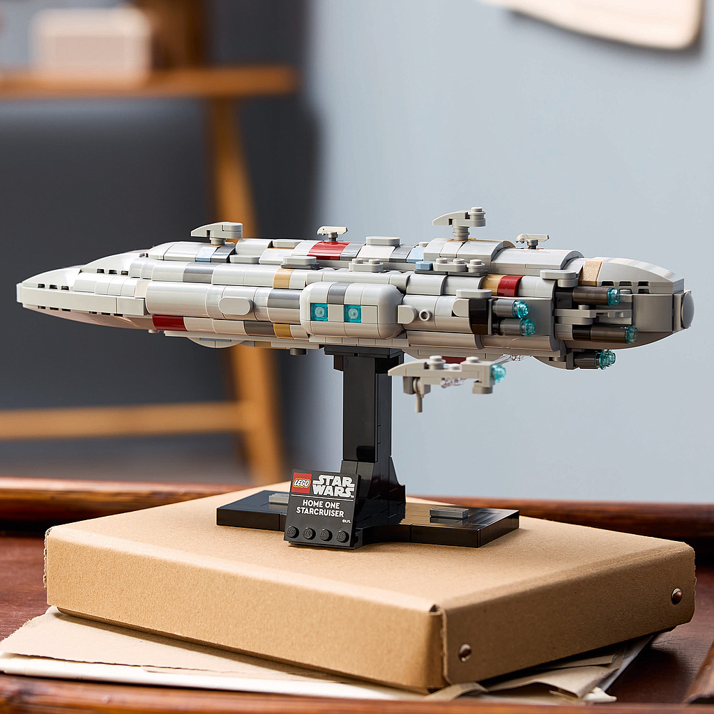 lego_star_wars_home_one_starcruiser_75405L_3