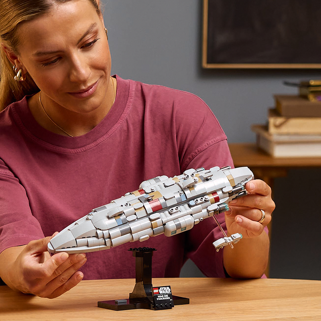 lego_star_wars_home_one_starcruiser_75405L_4