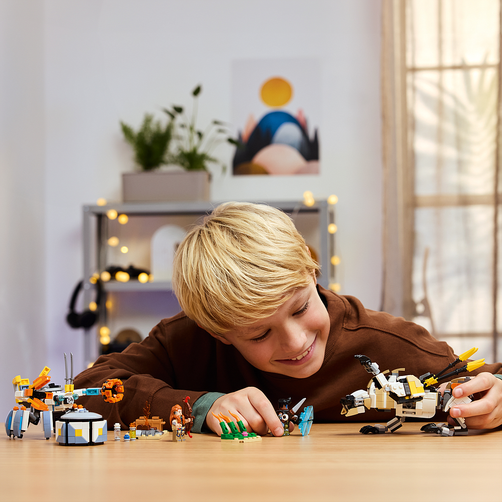 lego_horizon_aloy_ja_varl_vs._shell-walker_ja_sawtooth_77037L_3