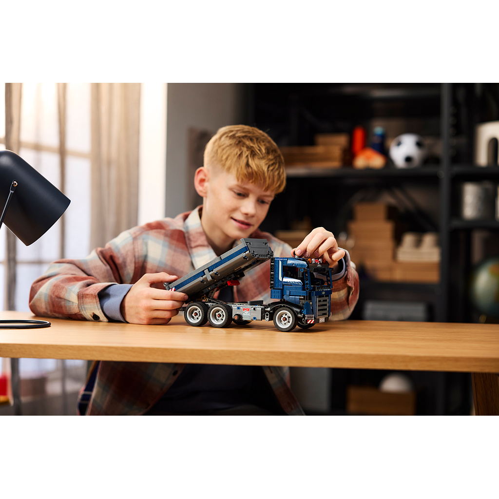 lego_technic_kallurveok_42203L_4