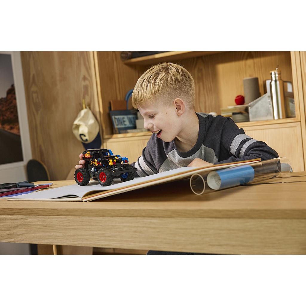 lego_technic_monster_jam_grave_digger_tuli_ja_jää_42219L_3