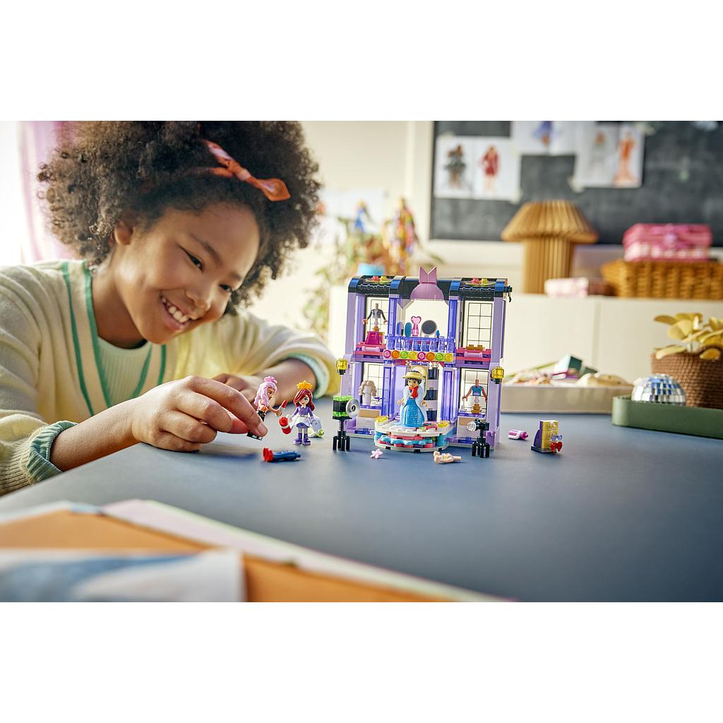 lego_friends_heartlake'i_linna_moeetendus_42685L_8