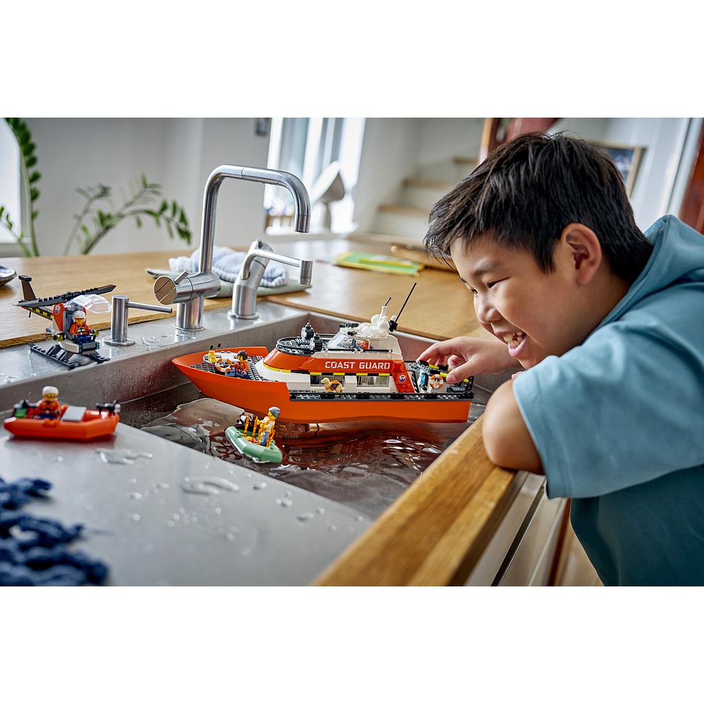 lego_city_rannavalve_päästepaat_ja_helikopter_60504L_7