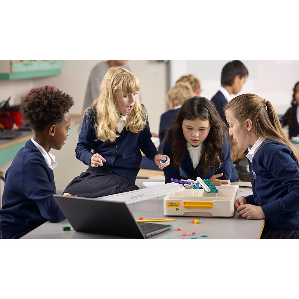 lego_education_computer_science_&amp;_ai_komplekt:_8+_45521L_8