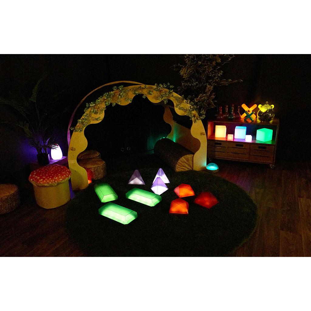 TTS Glow Jewelled Pyramid 3pk